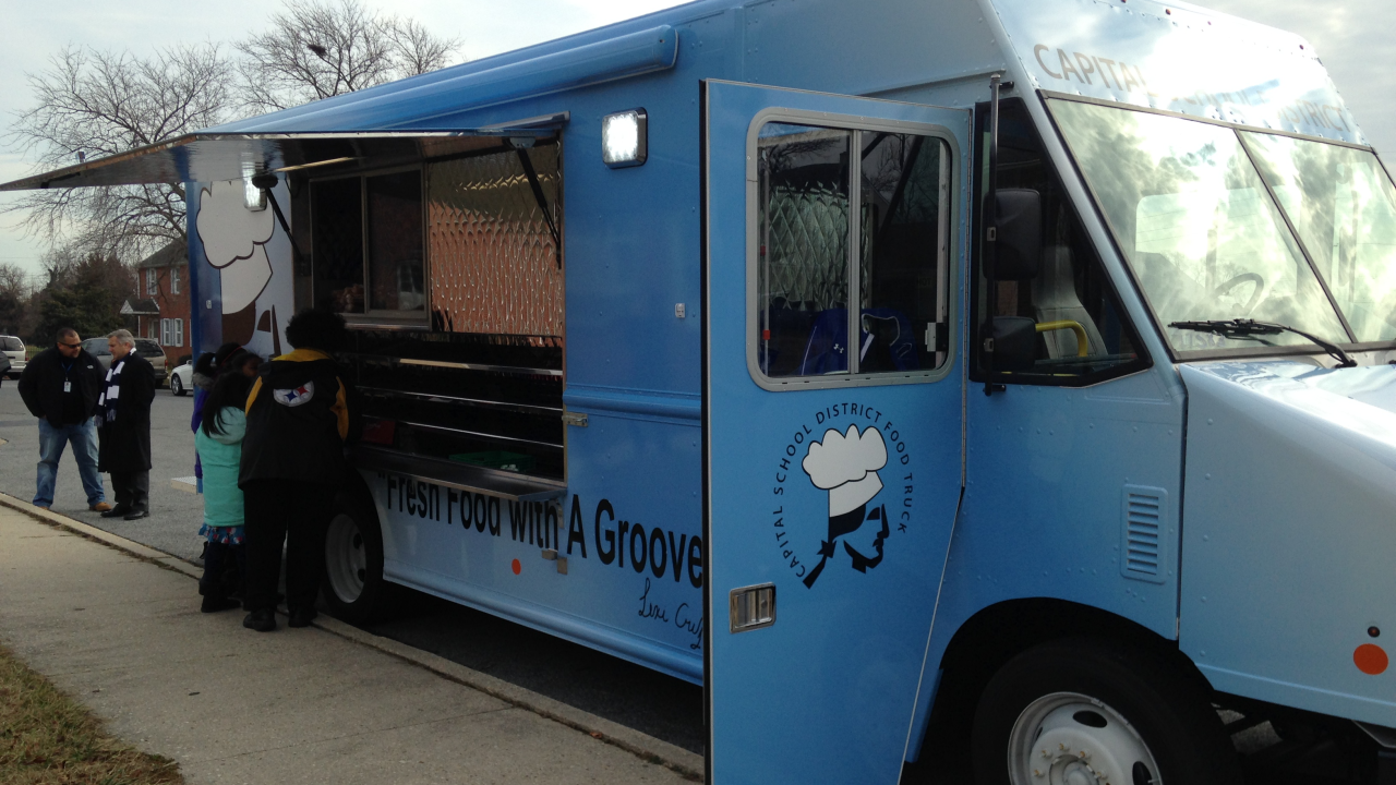 Capital School District unveils food truck, provides lunch to kids - 47abc