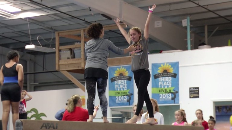 Laurie Hernandez Laurie Hernandez Gymnastics Poses Gymnastics Photos