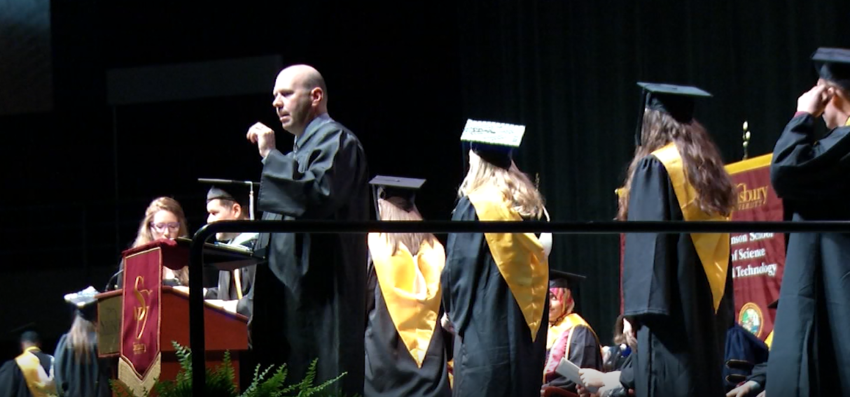 Salisbury University hosts commencement ceremony 47abc