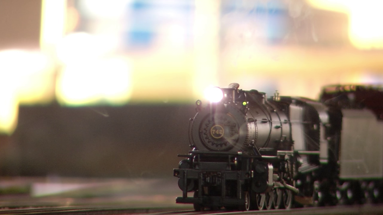 Snow Hill business dazzles with detailed train display 47abc