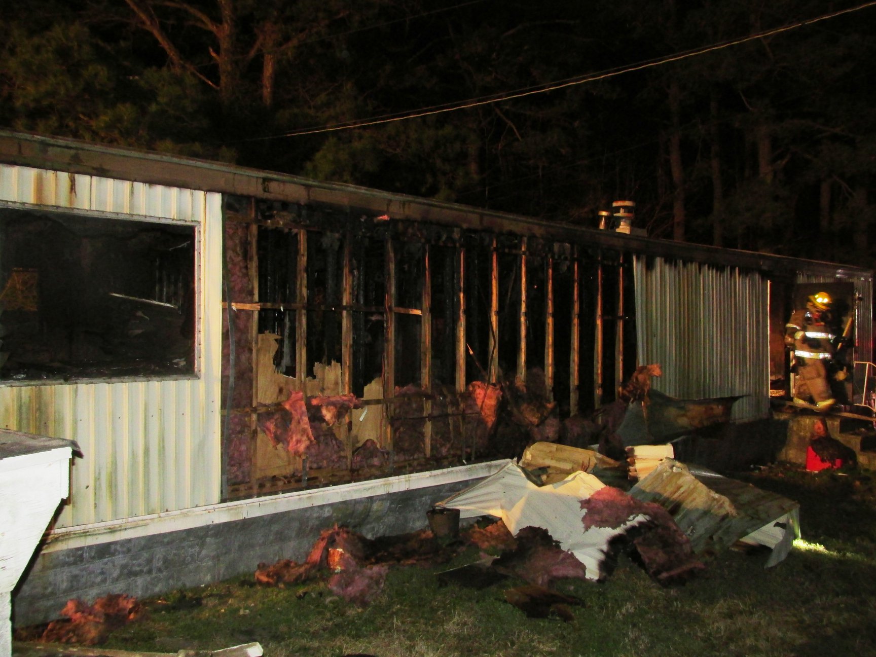 Pet killed in late night trailer fire - 47abc