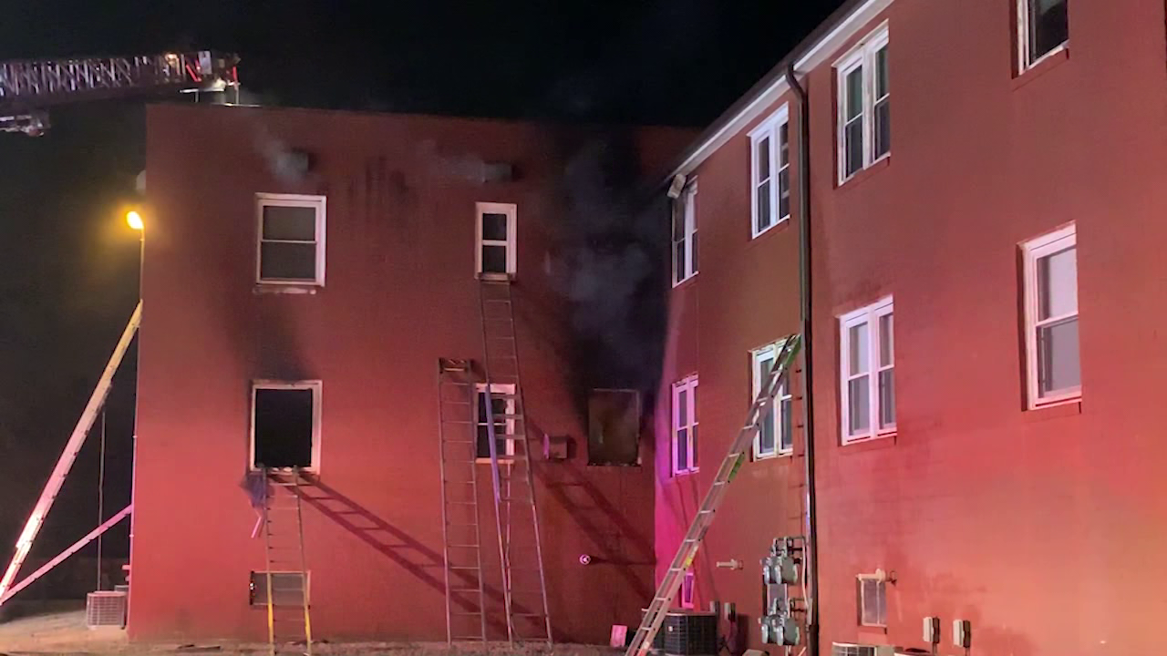 UPDATE: Fire breaks out at Salisbury apartment complex, injures two - 47abc