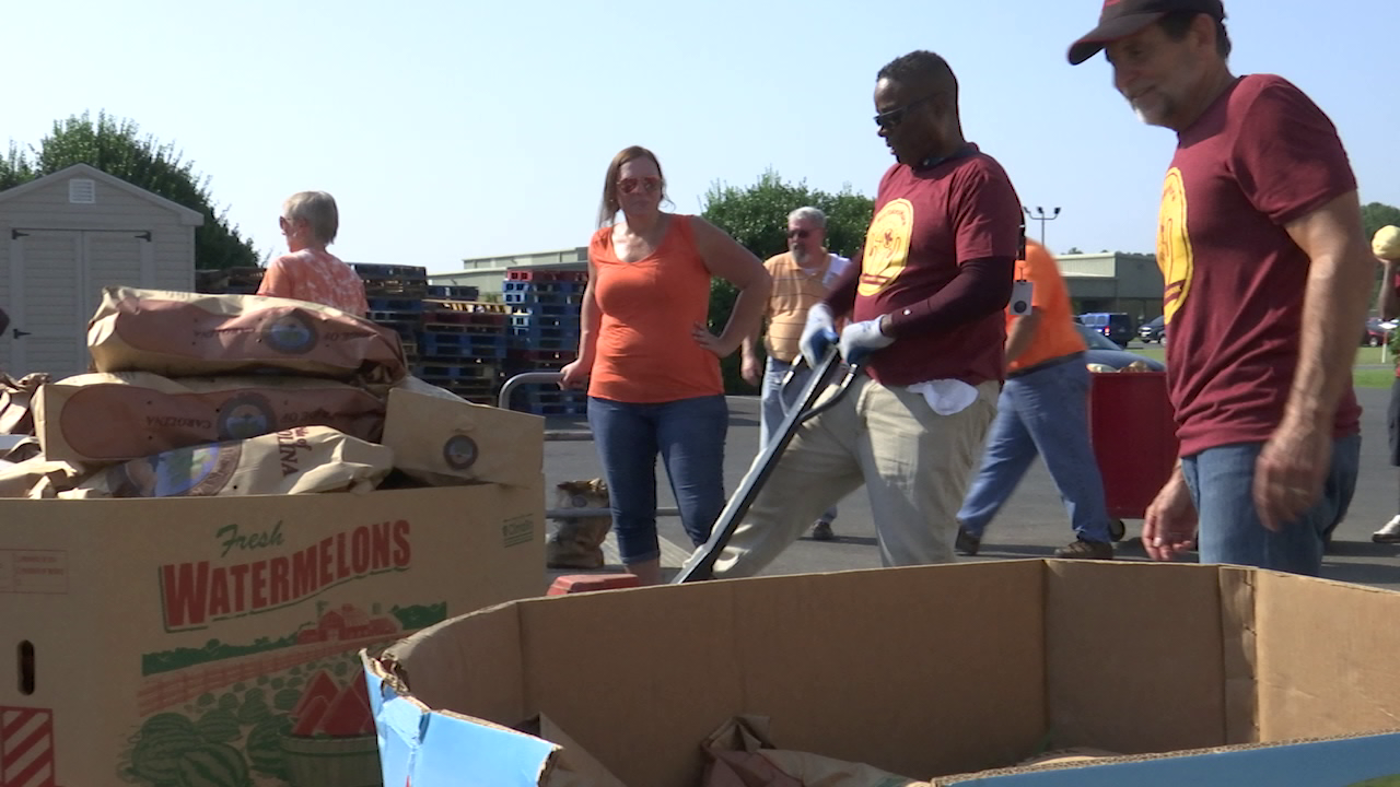 Hundreds of families fed through food distribution event - 47abc