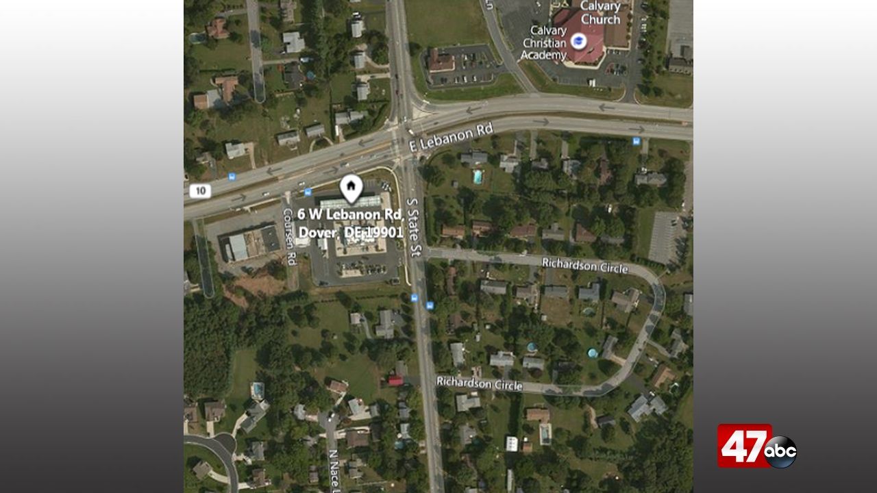 Police investigating Royal Farms parking lot robbery - 47abc