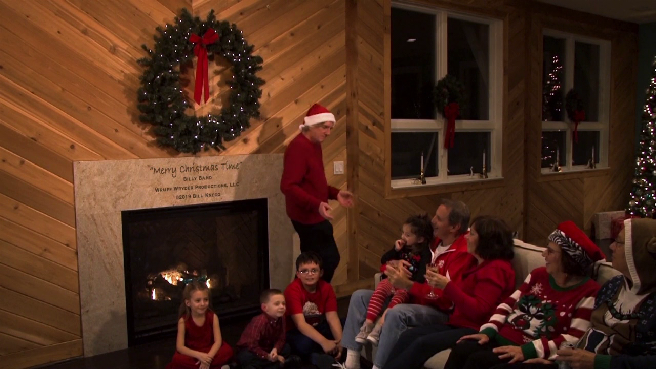 Lewes Man Spreading Holiday Cheer Through Music - 47abc