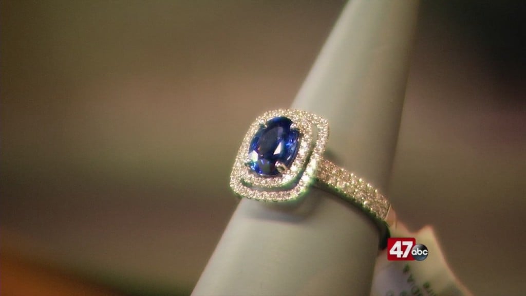 Kuhns Jewelers Doing Showcases