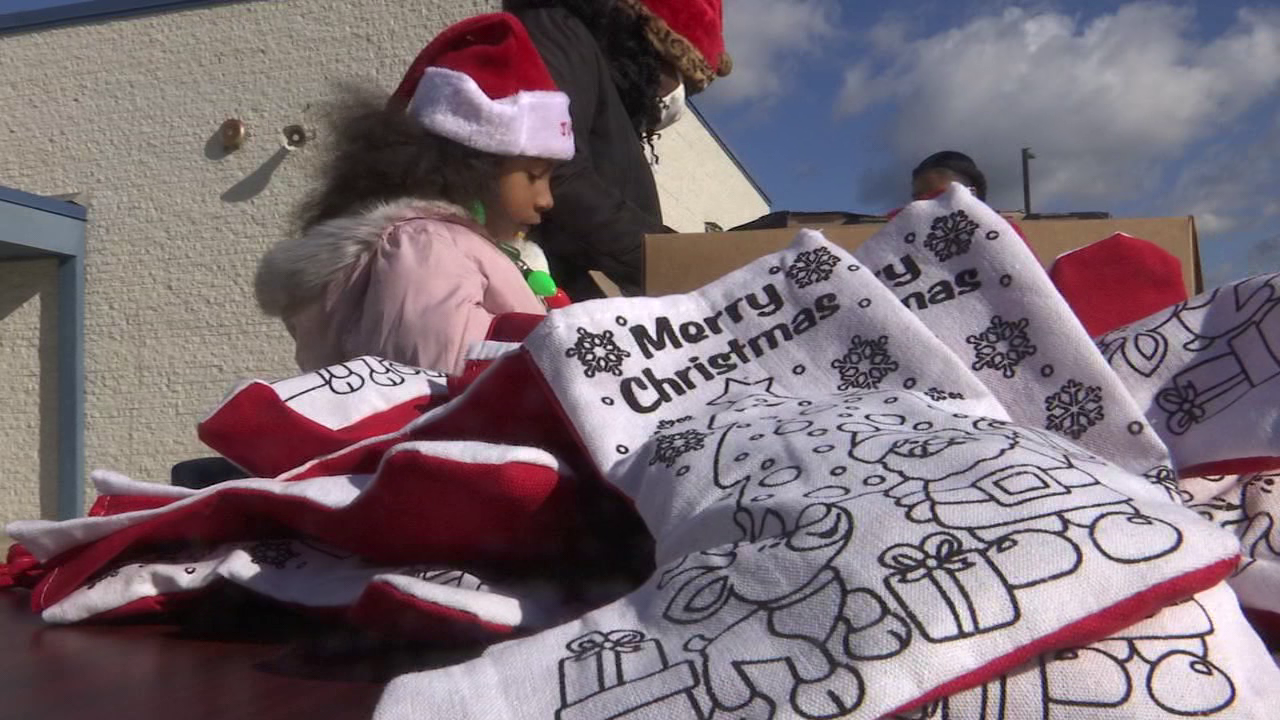 Dorchester County 2nd grader fills 300+ stockings for fellow students - Vimarsana News