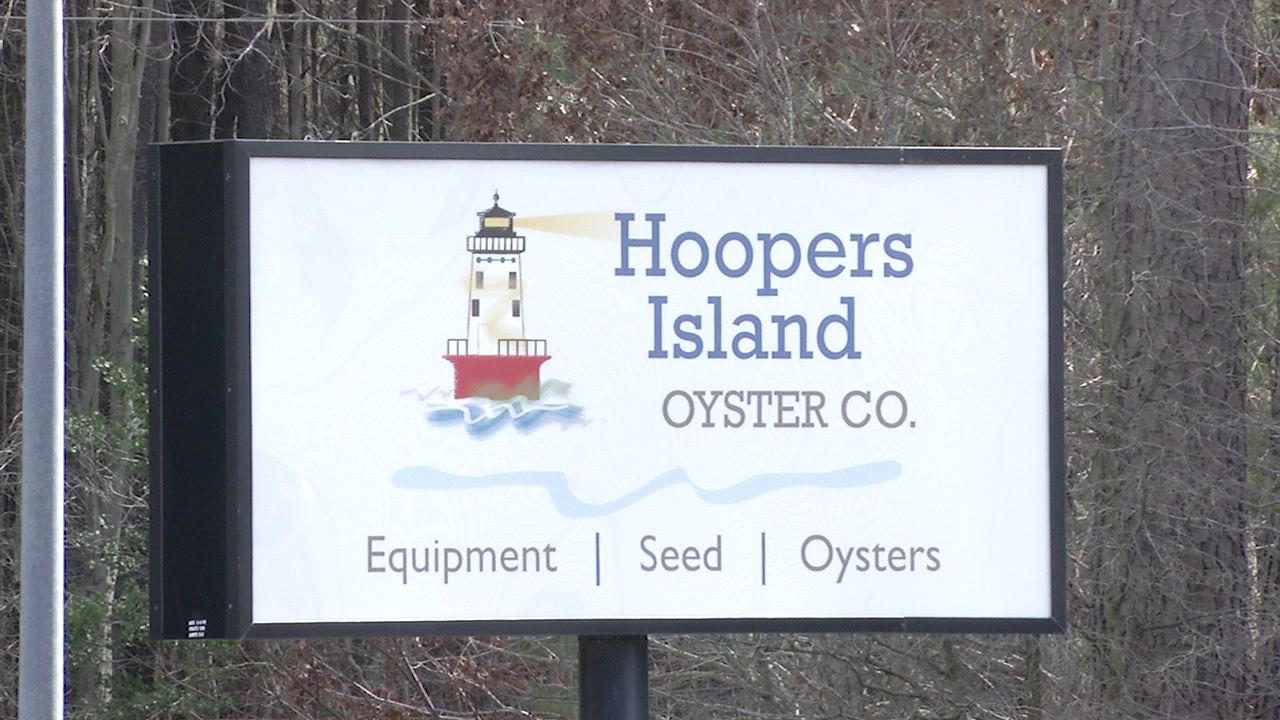 Hooper's Island Oyster Co. gets a visit from the Governor 47abc
