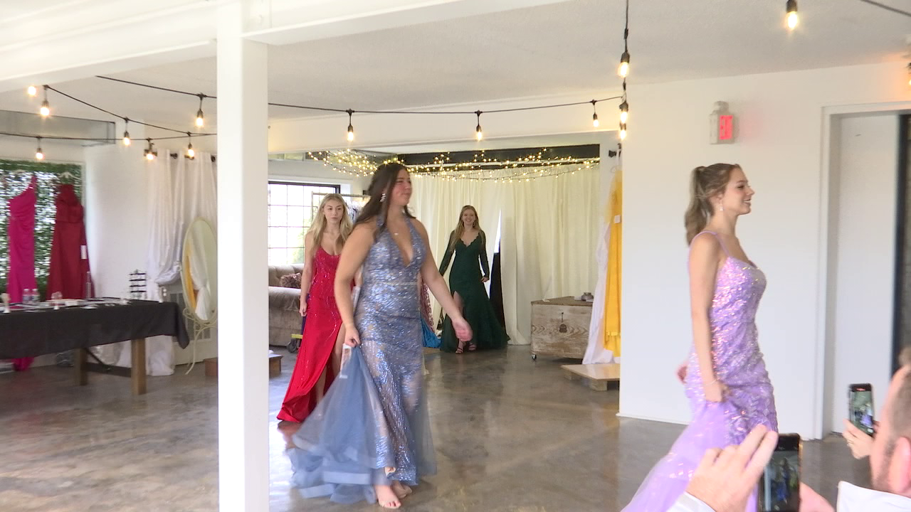 Prom pop-up fashion show offers some normalcy for high school teens