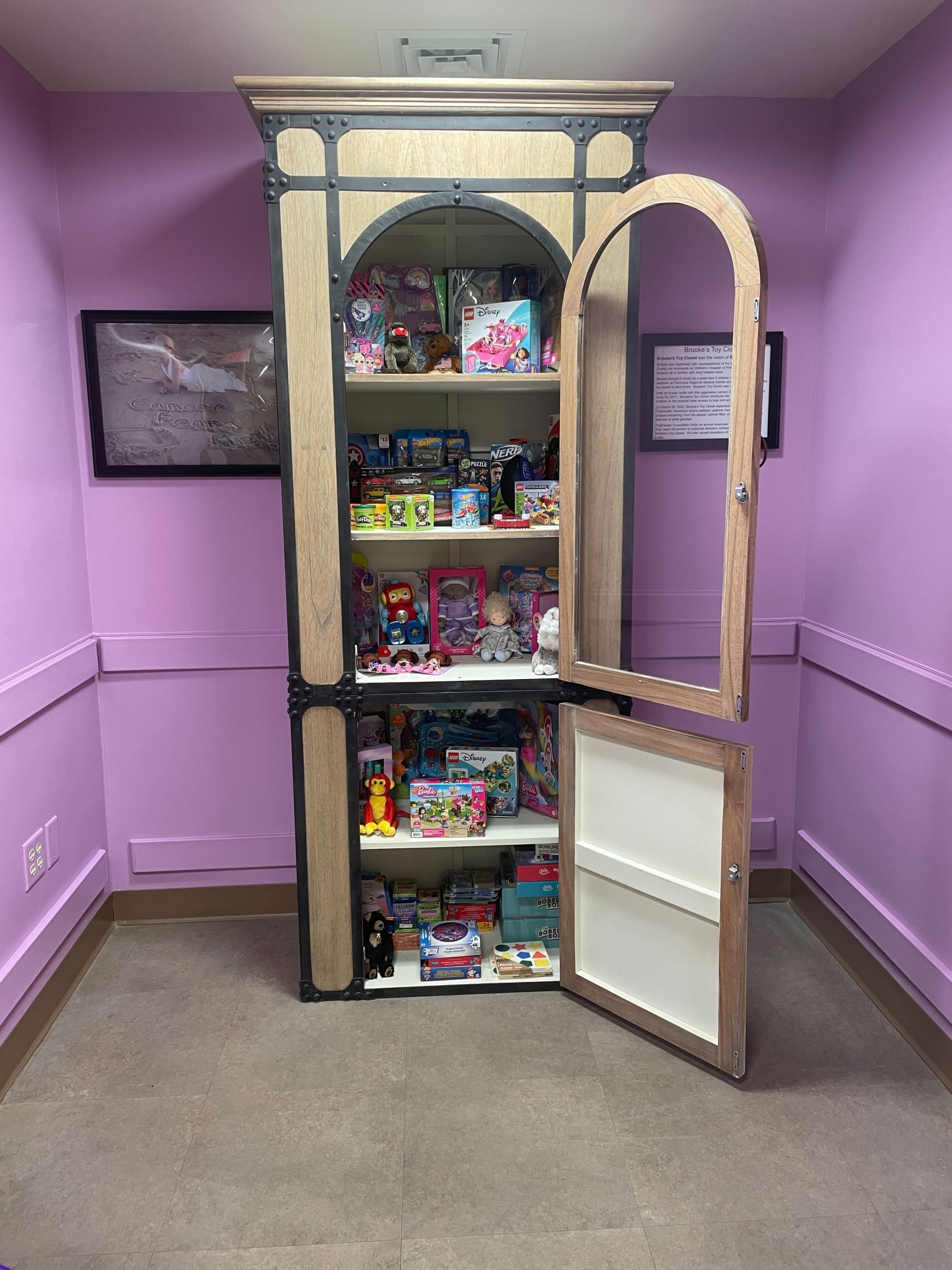 "Brooke's Toy Closet" expanding to Seaford hospital to continue giving