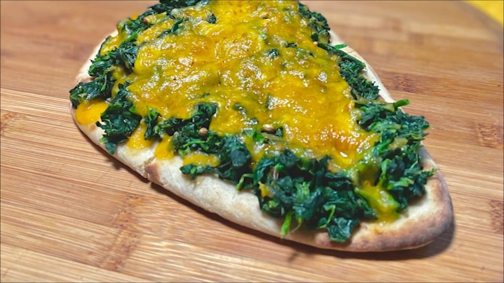Cwl: Spinach Cheese Naan