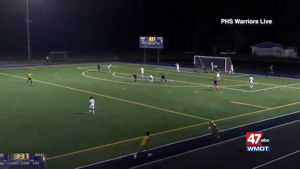 Scott's 80 Yard Free Kick Goal