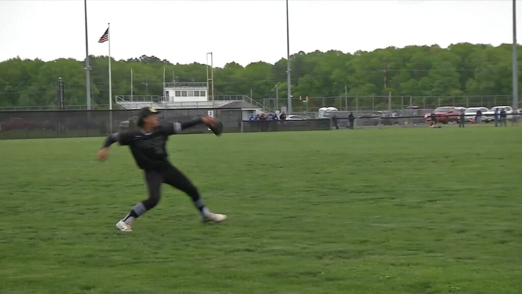 11pm Sports 0402