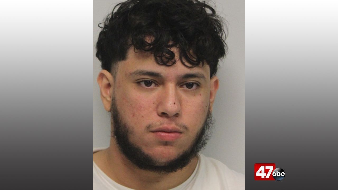 Traffic stop leads to gun charges for Lincoln man - 47abc