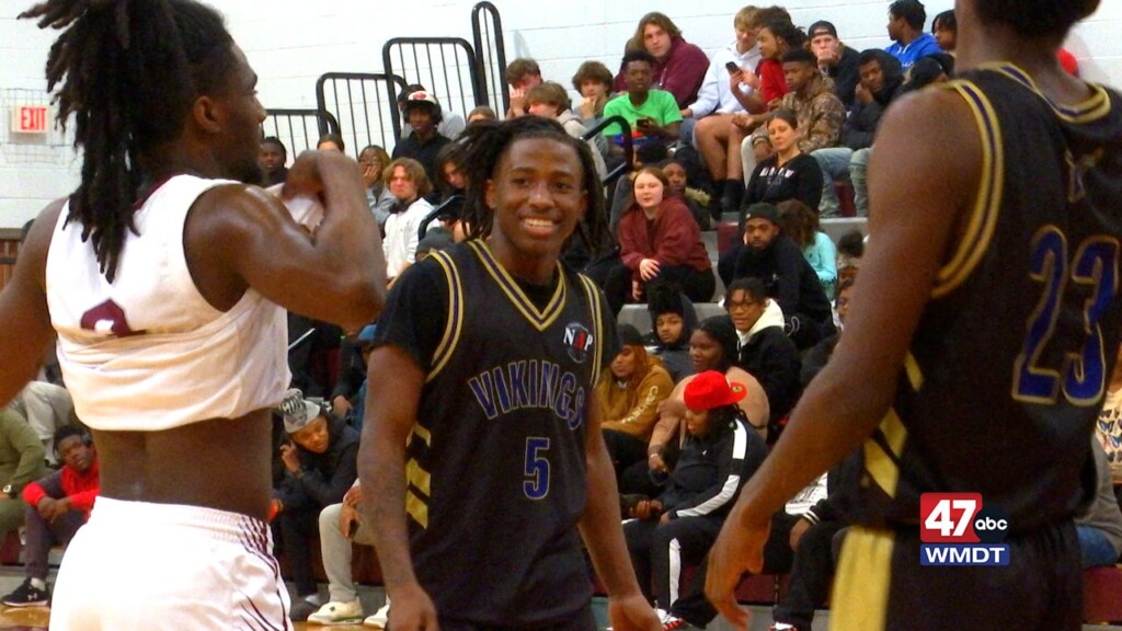 Moody Drops 27 In Season Opener Against Eagles