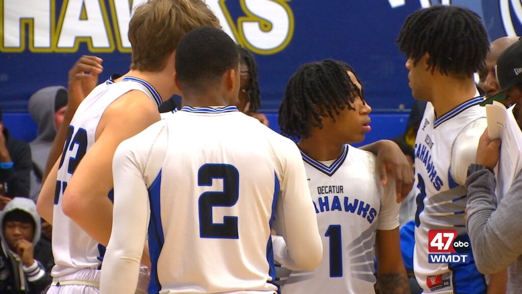 Decatur Survives Late Bennett Comeback