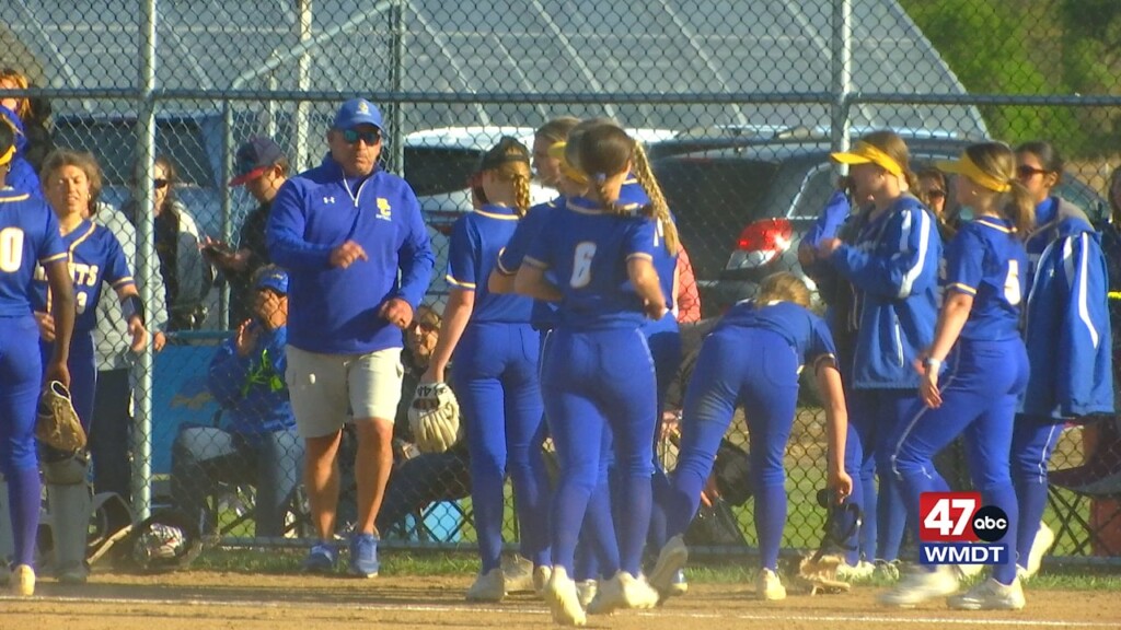 Central Survives Late Rally From Vikings