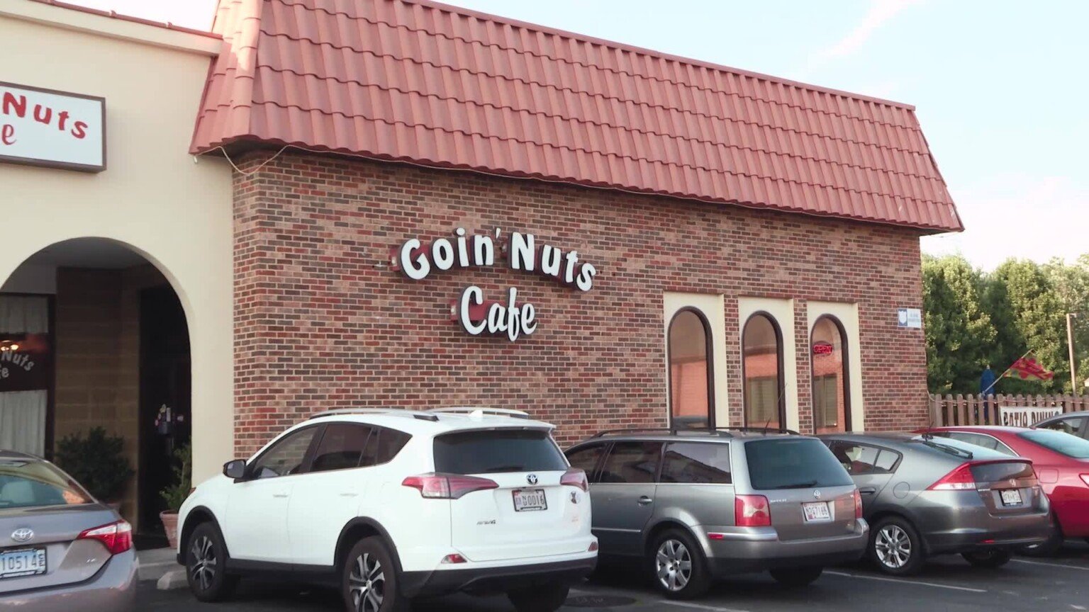 Goin Nuts Cafe in Salisbury closes doors after 32 years - 47abc