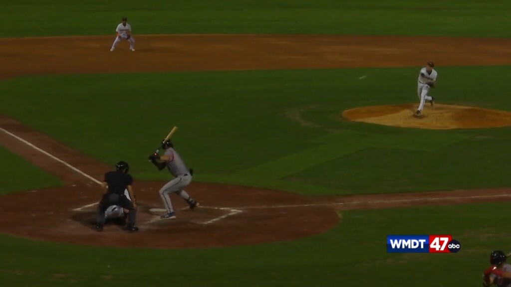 11pm Sports 0813