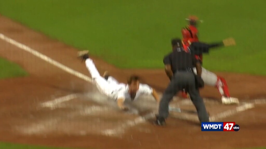 11pm Sports 0814