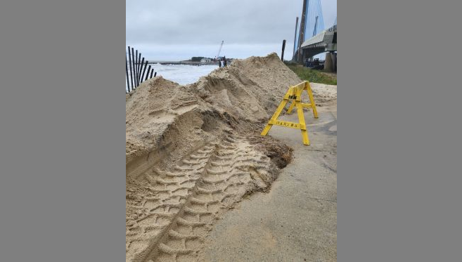 Beach Closed Web