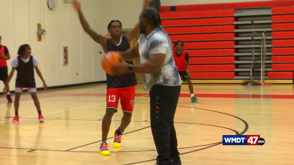11pm Sports 0122