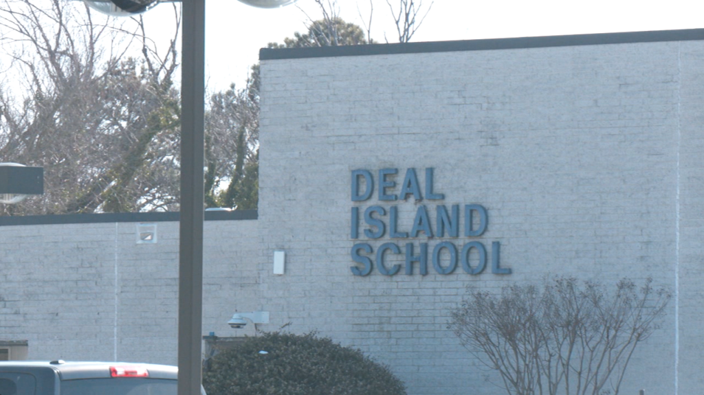 Deal Island School