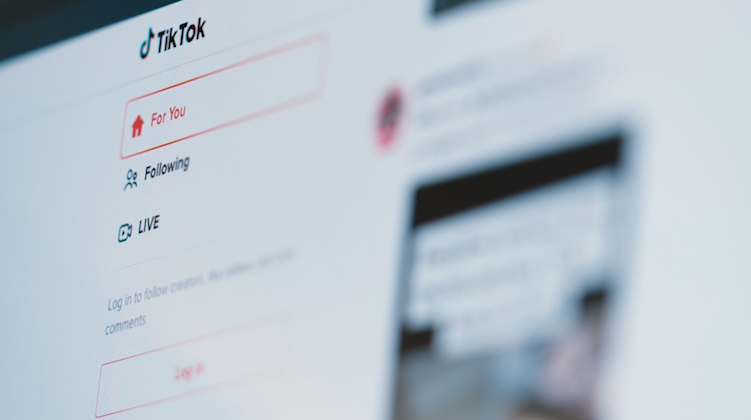 Socialmediact