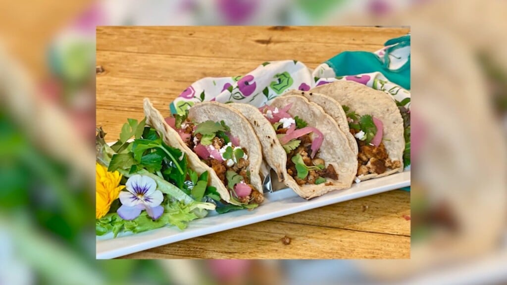 Cooking Wiht Lynn Tofu Tacos