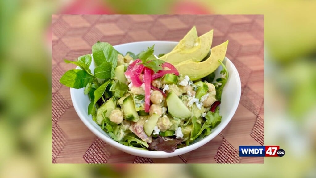 Cooking With Lynn: Chickpea Salad