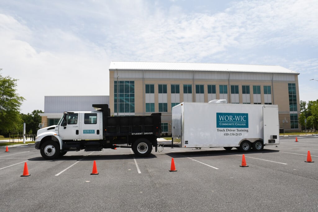 Wor Wic Truck 9848