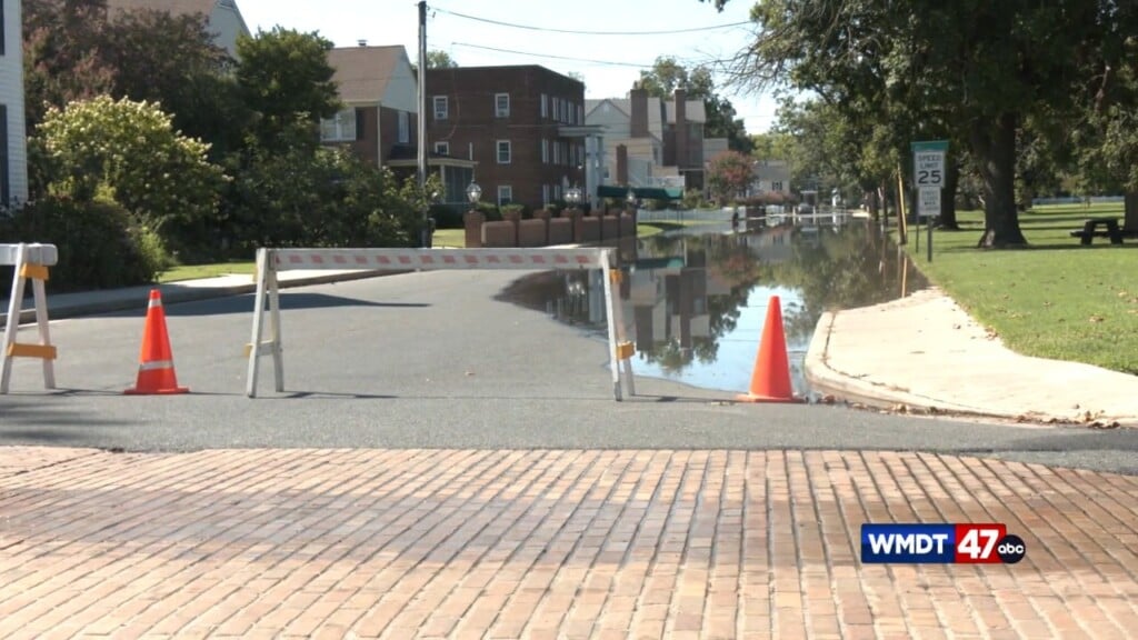 Flooding Creeps In