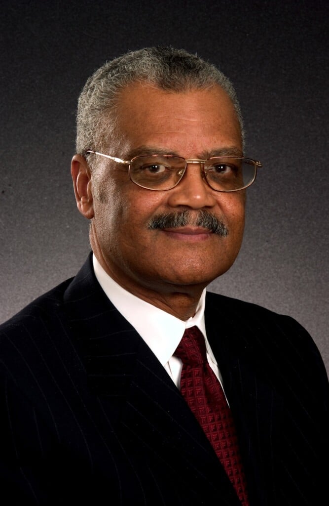 Earl S Richardson