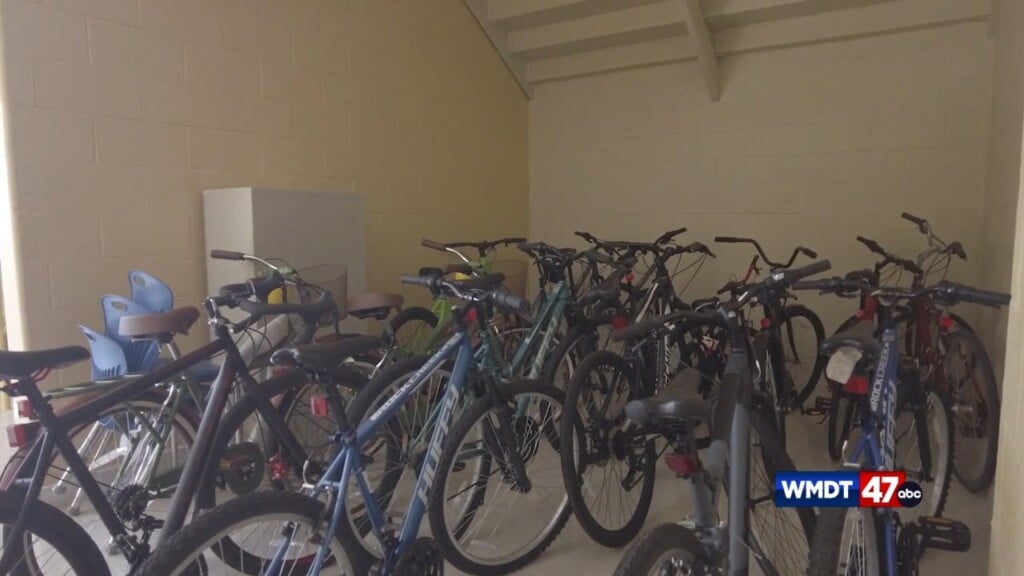 Lion Clubdonates Bikes