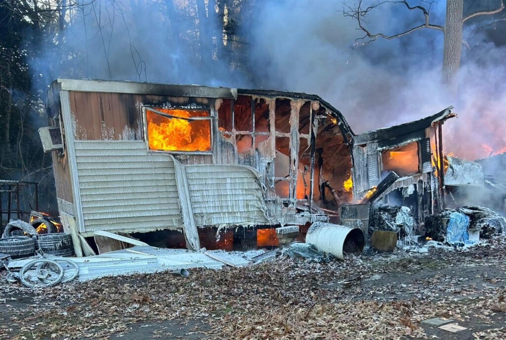 592435976 844049544900864 8661321972712062580 N