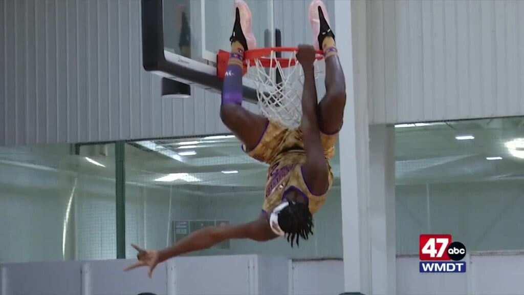 Basketball Game Ronnell Foreman 5:30pm News Hit 