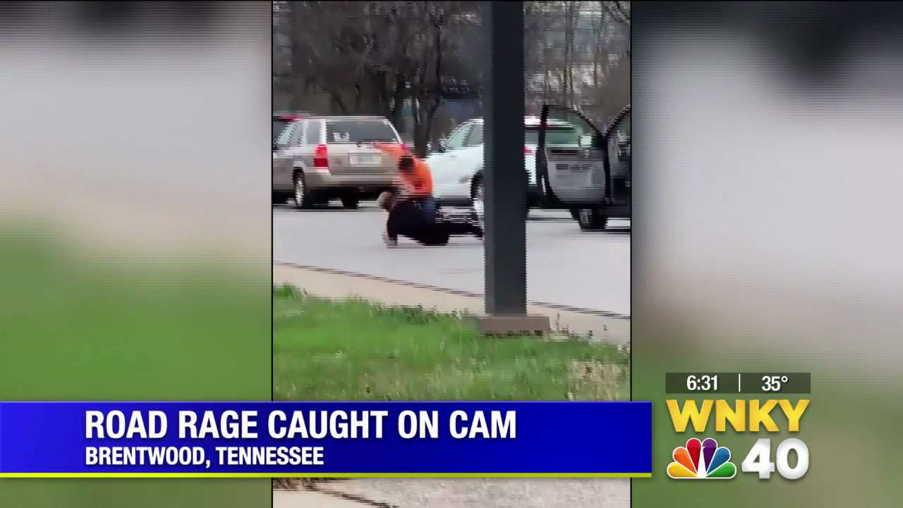 Road rage fight captured on camera in middle of busy street - WNKY News ...