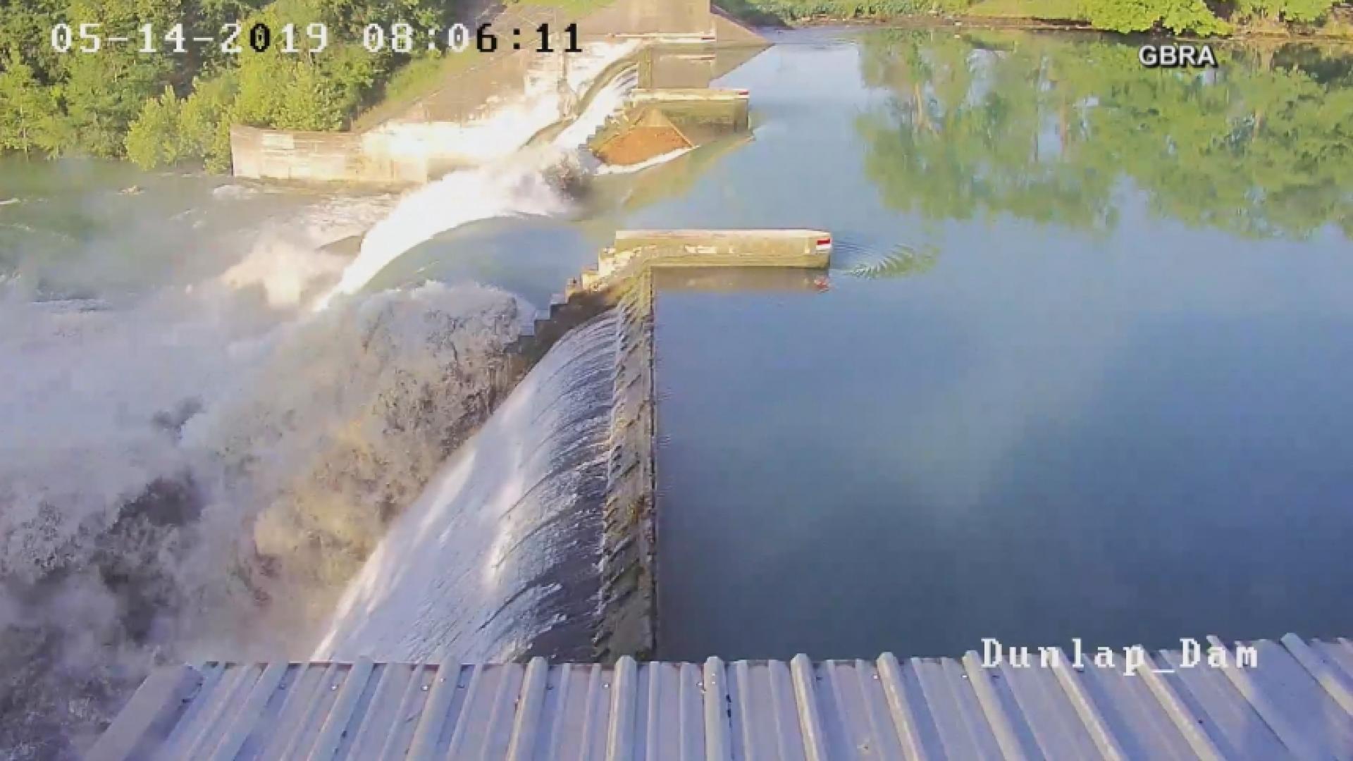 Watch: Texas spill gate fails - WNKY News 40 Television