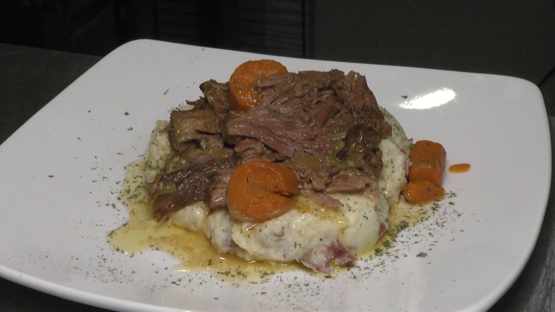 Let's Make A Meal Bluegrass Restaurant pot roast WNKY News 40
