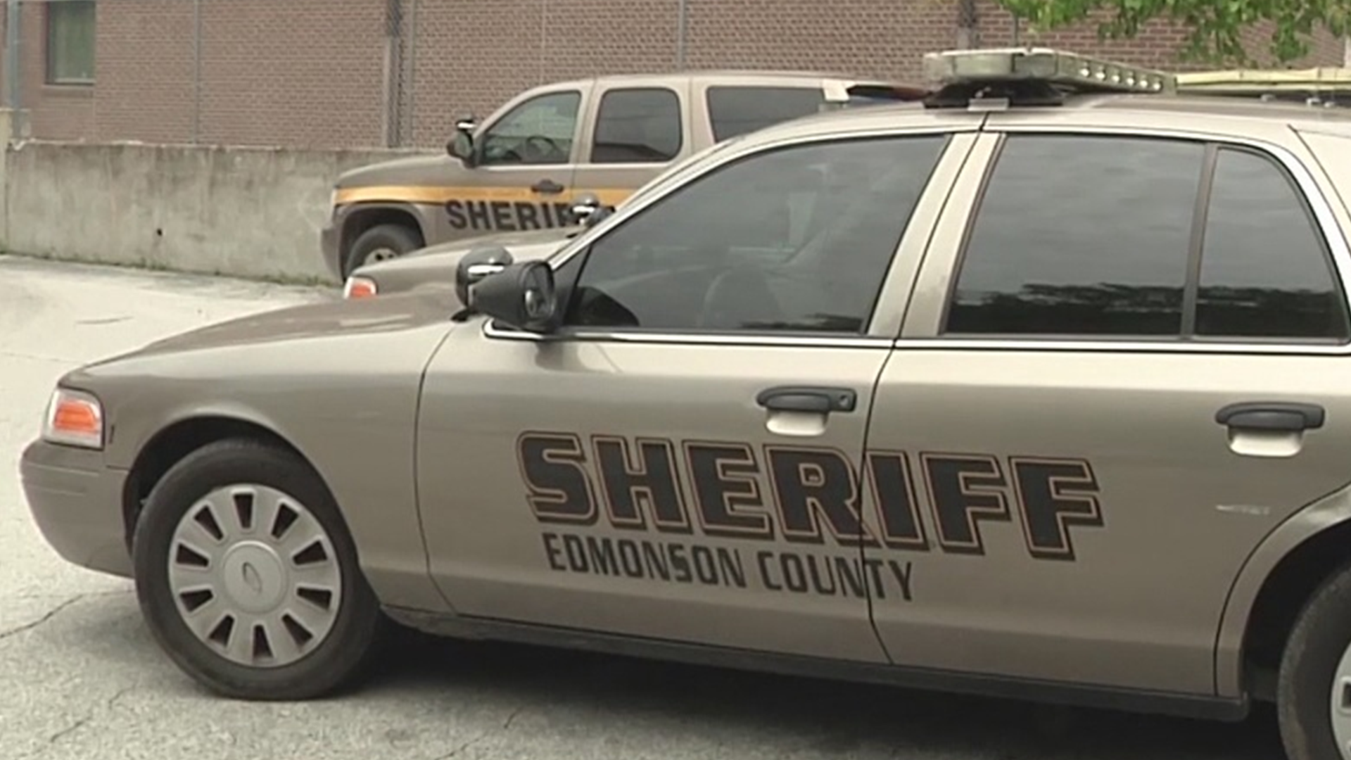 Domestic incident leads to two arrests in Edmonson County WNKY News