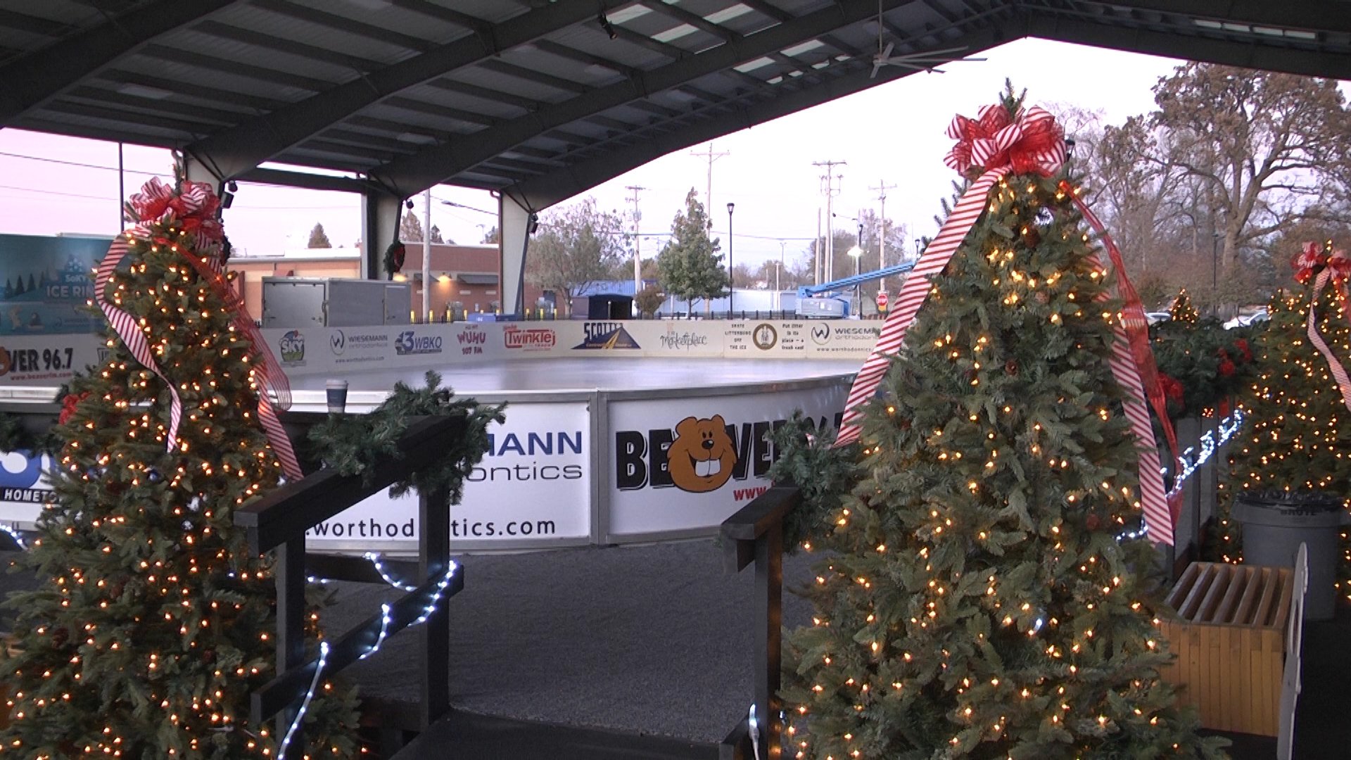 SoKY Ice Rink opens for winter season WNKY News 40 Television