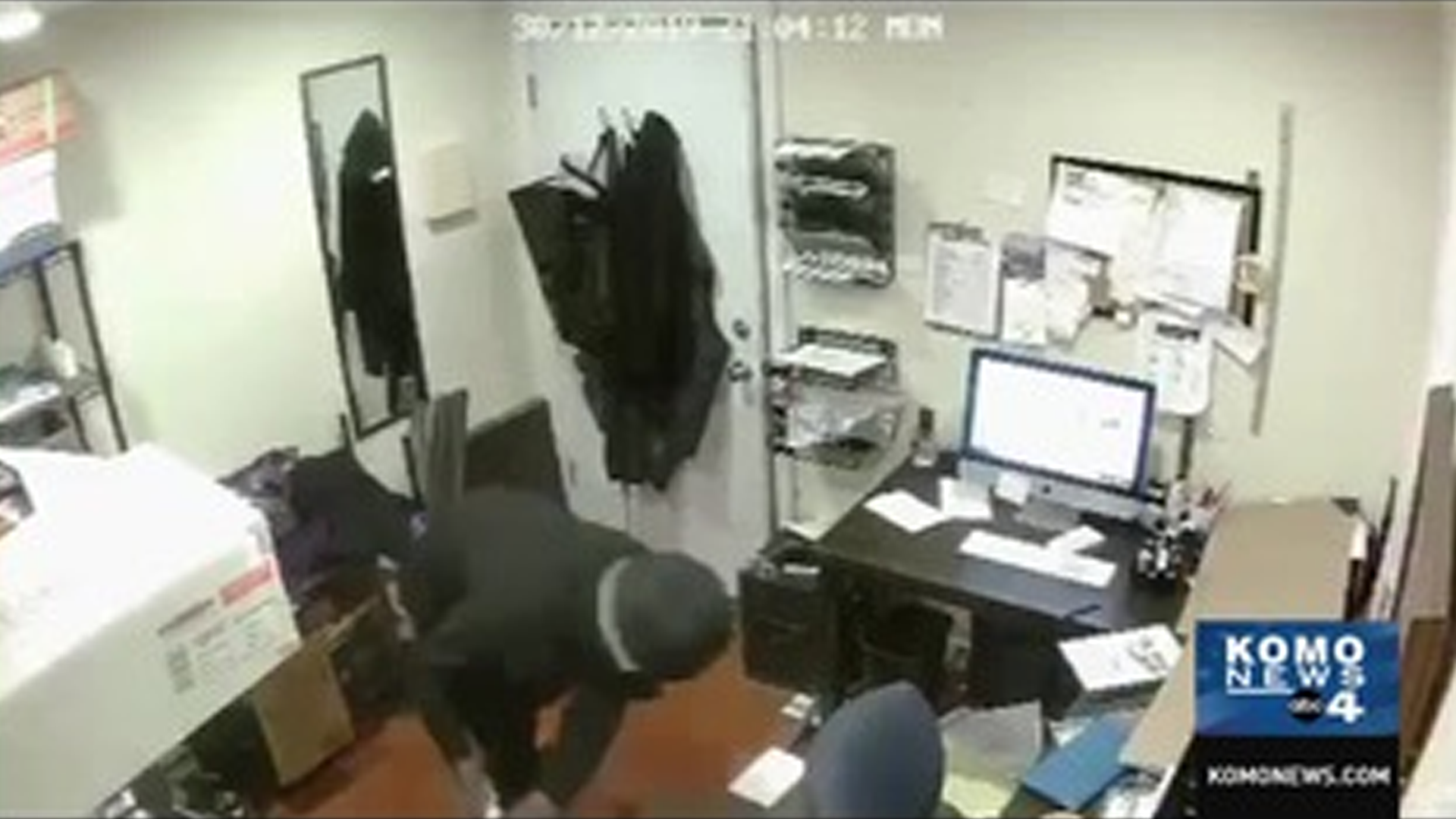 Violent robbery at Washington pizza shop caught on video WNKY News 40