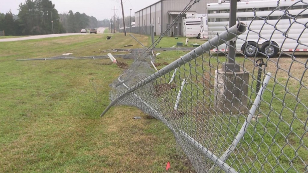 Driver Impaled By Fence Post Archives Wnky 40 News