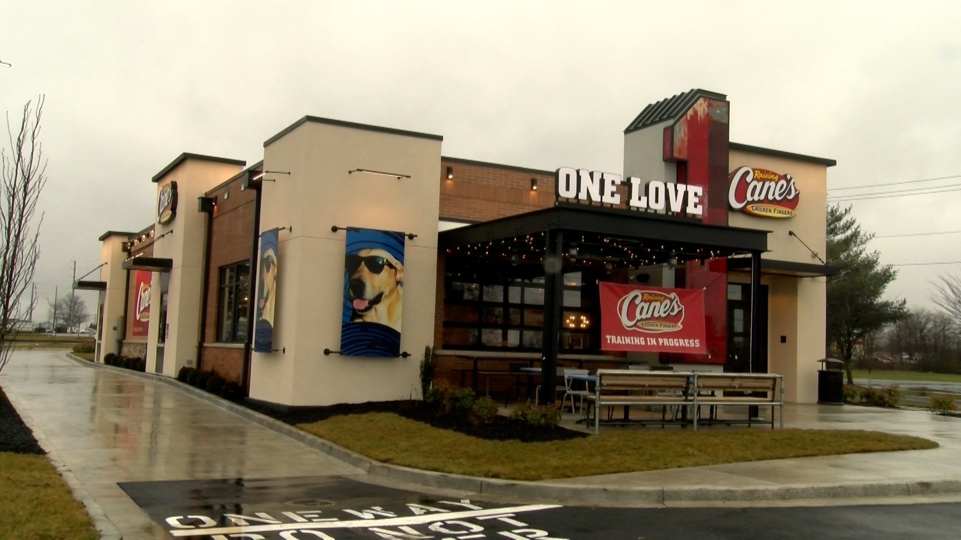 Raising Cane's hosts soft opening in Bowling Green WNKY News 40