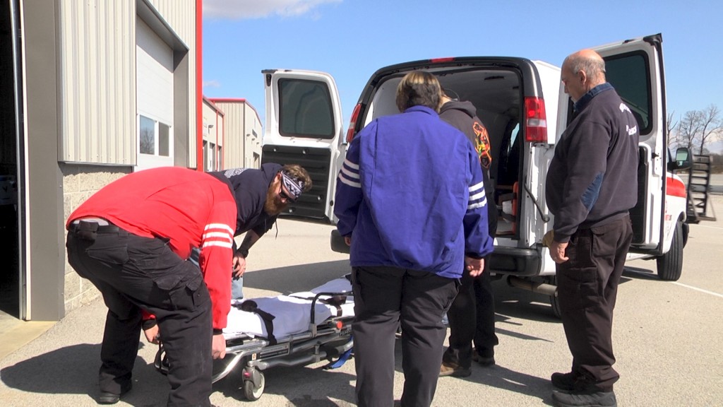 Sequence 01.00 01 32 13.still001