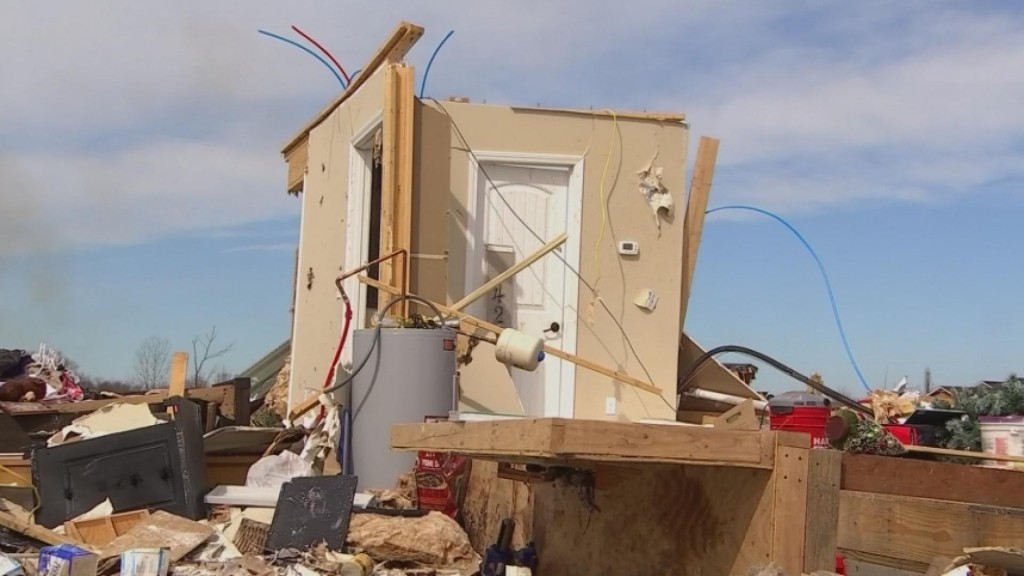 "it's A War Zone" Tennessee Digs Out