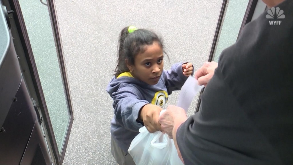 Double Duty: School Buses Deliver Student Meals