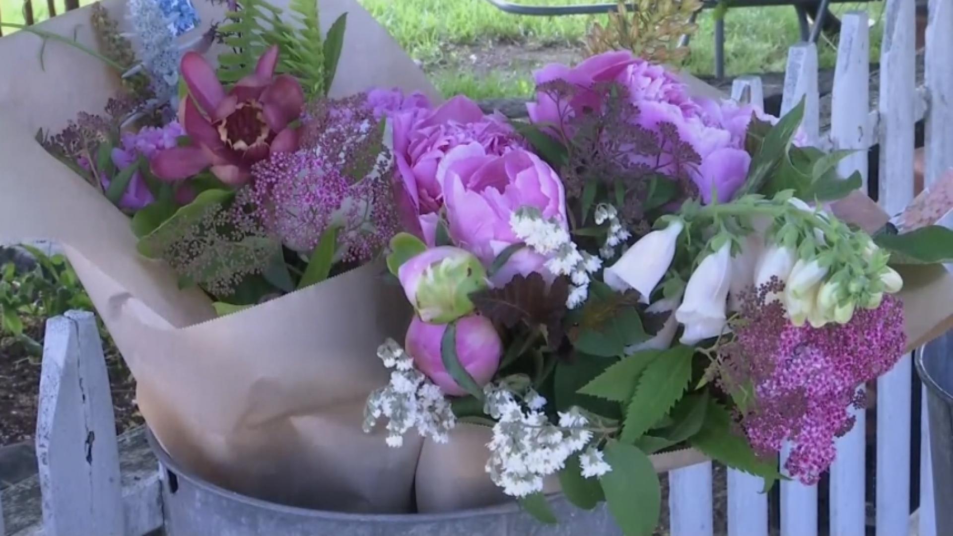 Blooming business Florist offers curbside bouquets WNKY News 40