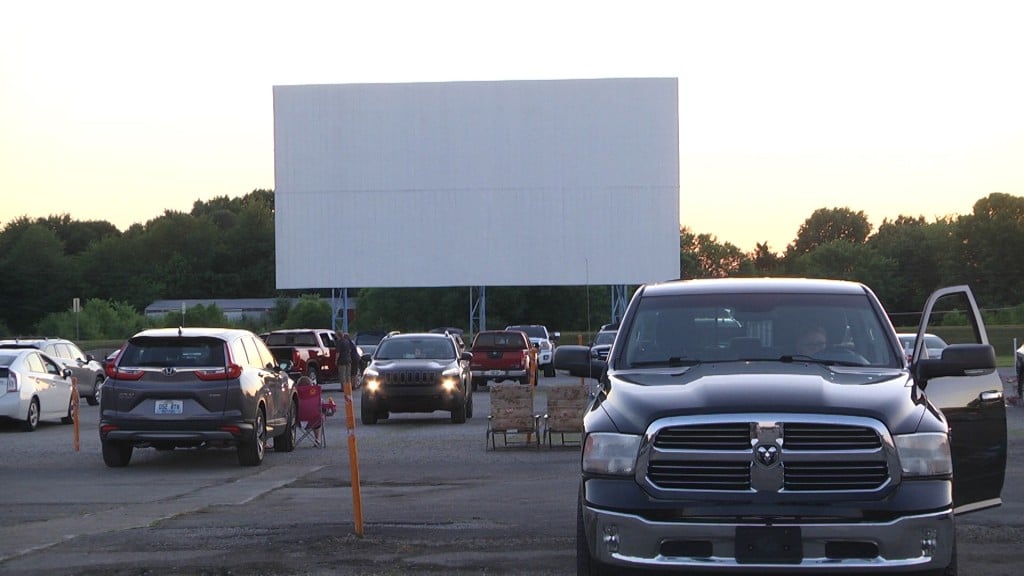 drive in movie mn 2020