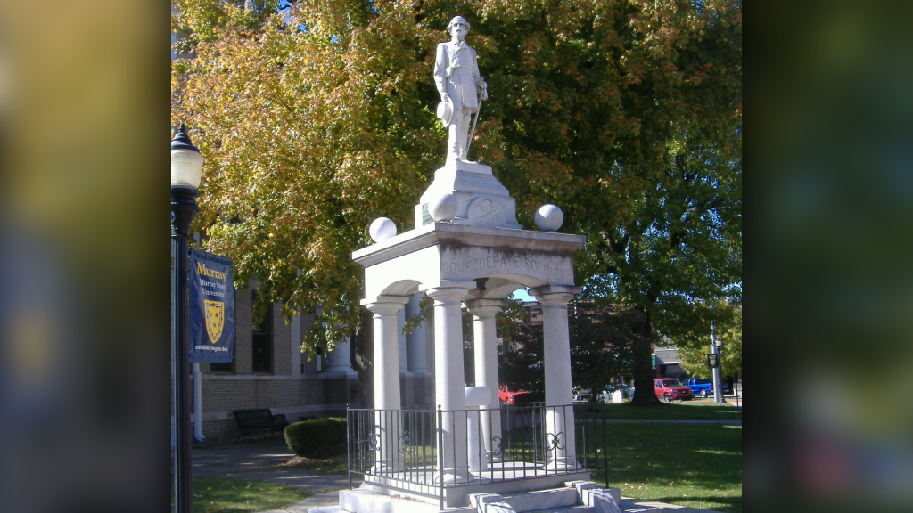 Robert E Lee Statue Murray